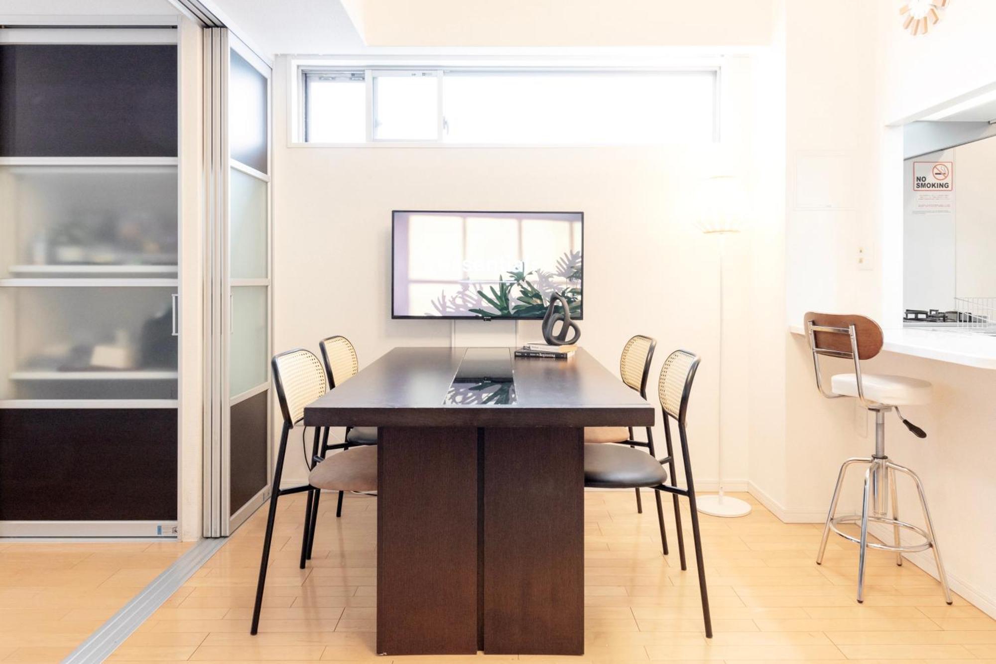 Shinsaibashi Lofts 公寓 *