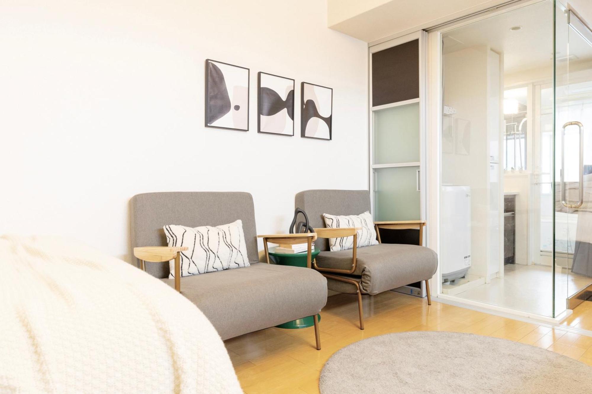 Shinsaibashi Lofts * 大阪